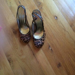 NEW BCBG Leopard Heels SIZE 6.5